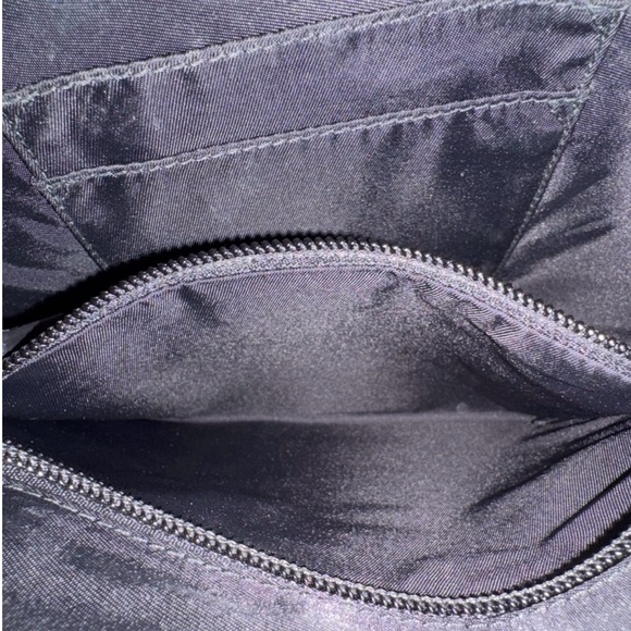 Gucci Beige and Black Messenger Bag with Red and Green Stripe - Picture 5 of 10